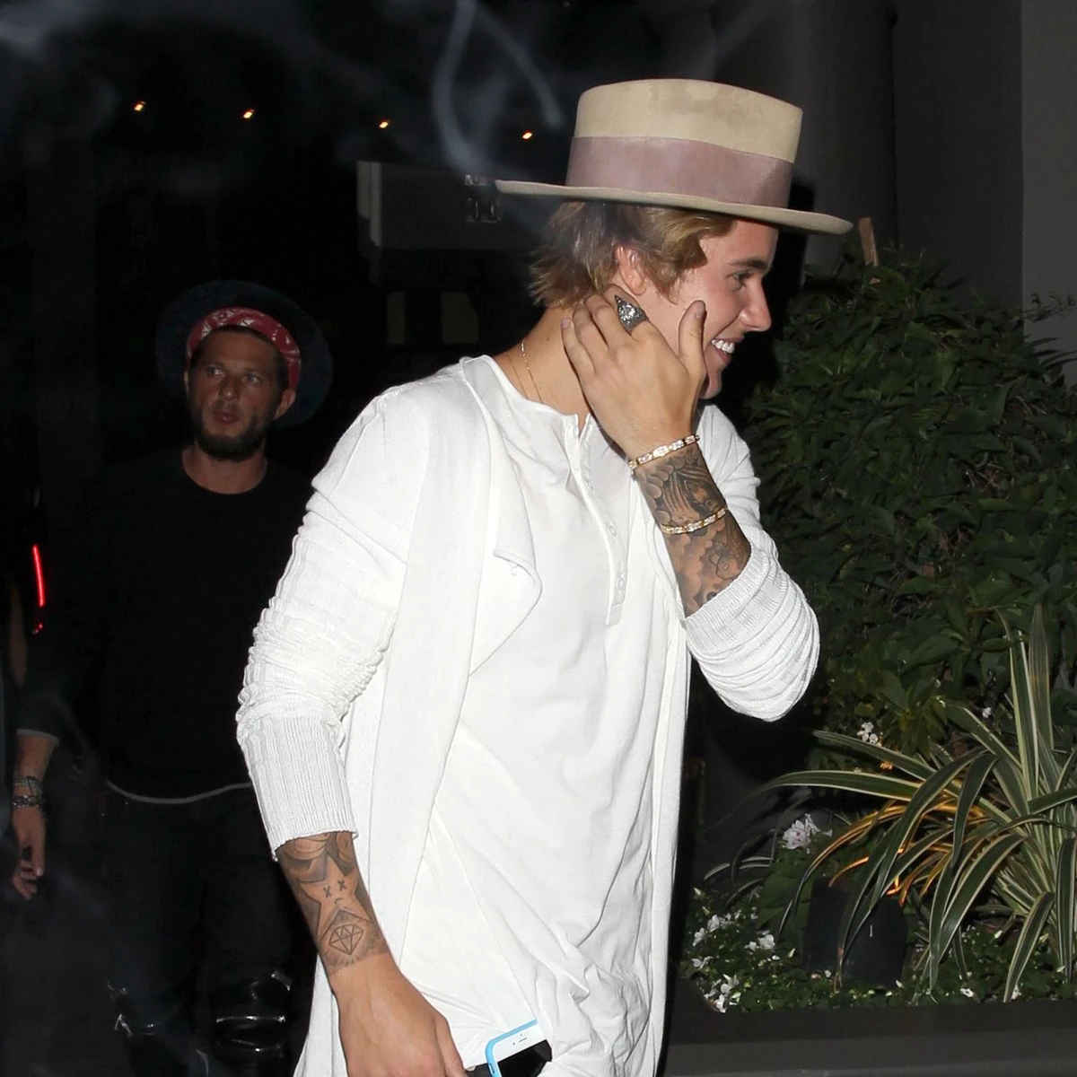 Justin Bieber wearing a sculptural silver ring